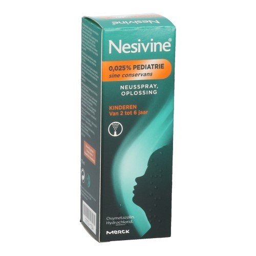 Oxymetazoline ontzwelt de slijmvliezen. Nesivine 0,025% pediatrie sine conservans wordt gebruikt bij de behandeling van de symptomen van een verstopte neus, bijvoorbeeld bij neusverkoudheid of bij ontsteking van de sinussen. De werking houdt tot 12 uur aa