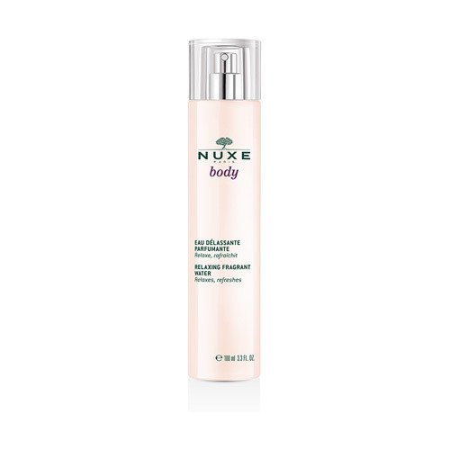 Inspirée de la délicatesse d’une caresse, cette eau parfumée enveloppe la peau d’un voile de douceur et enchante les sens avec son 