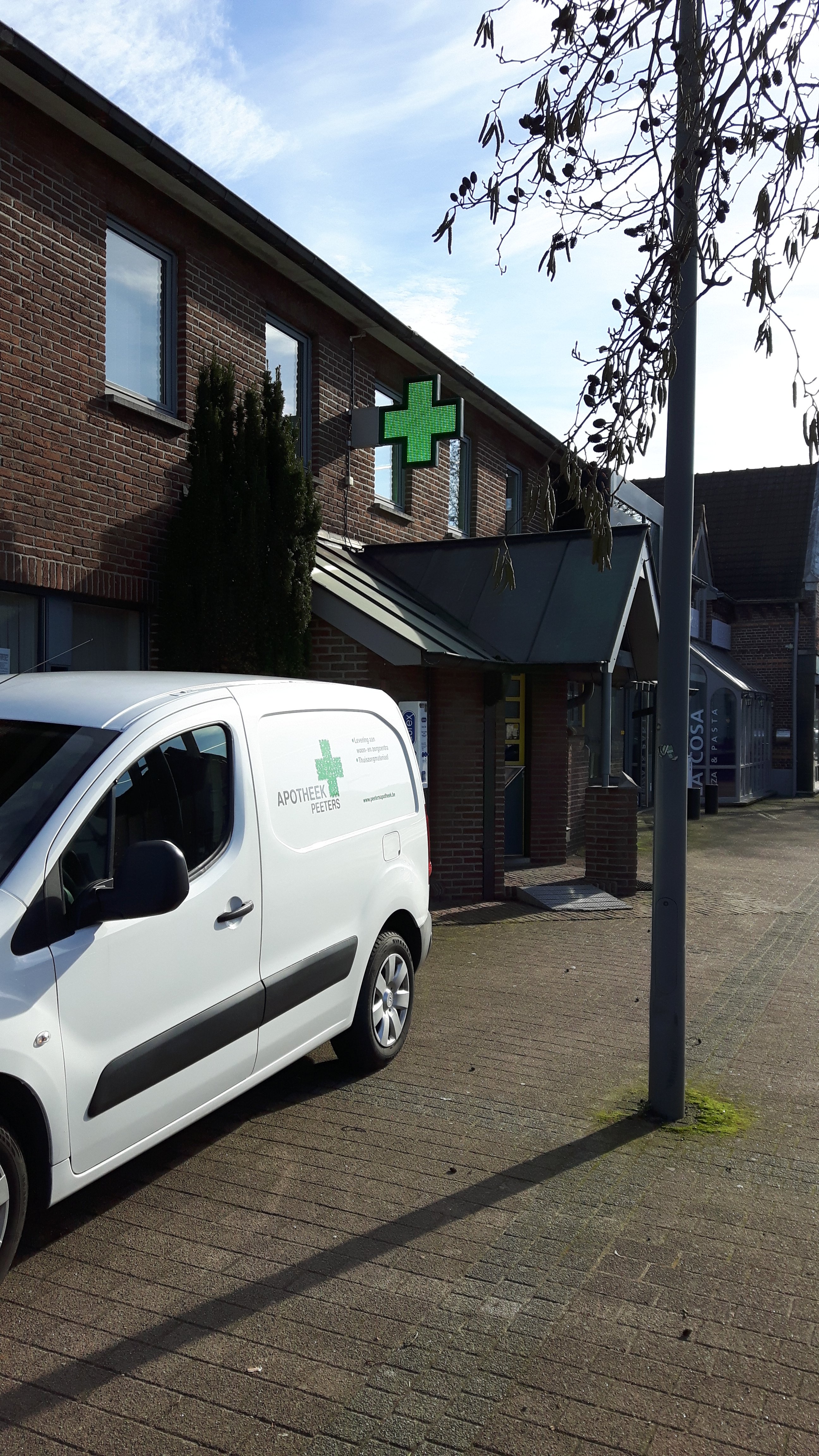 Apotheek Mathieu Peeters Apotheek Mathieu Peeters gelegen te Kinrooi