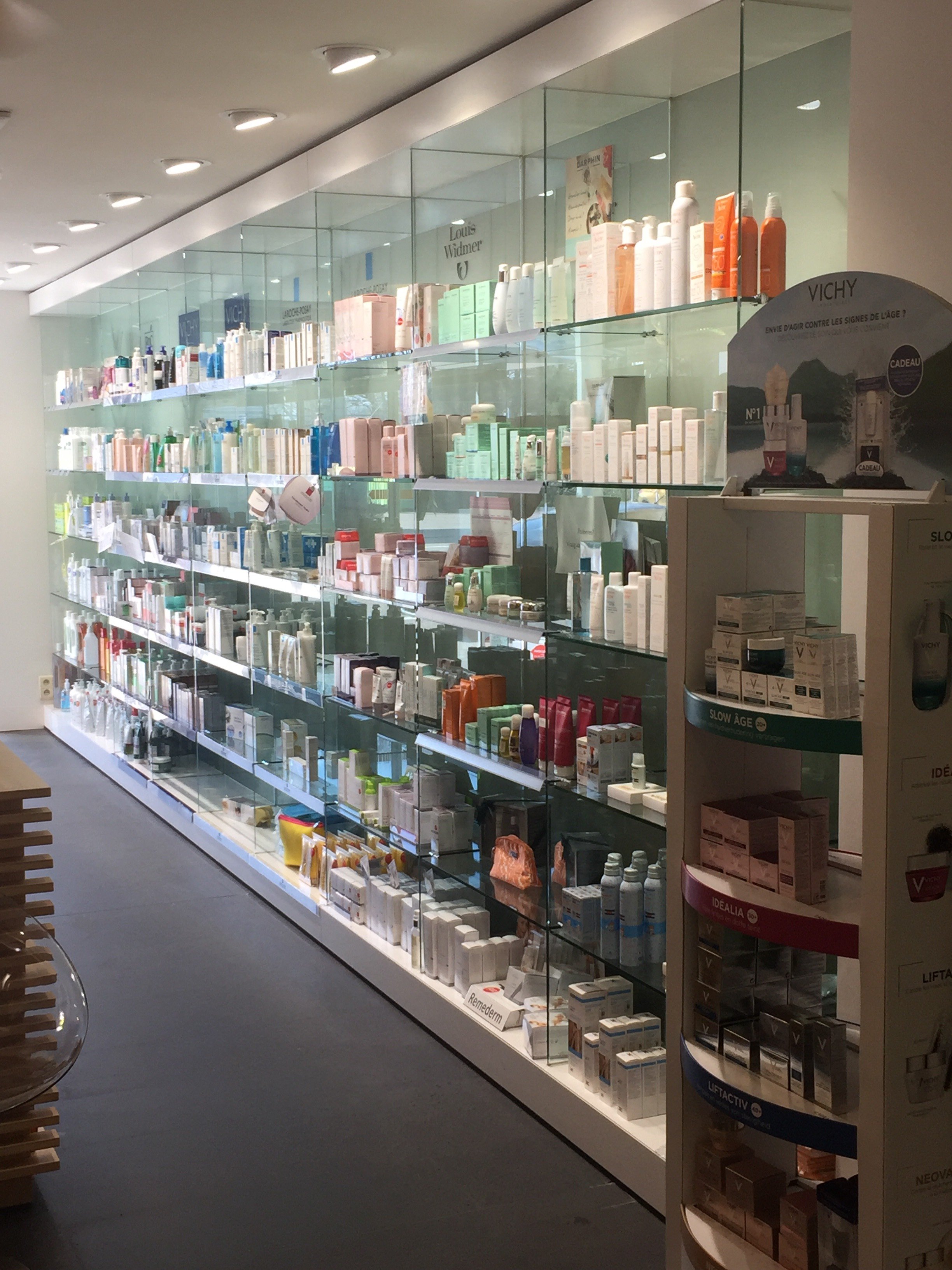 Apotheek Peeters-Petit Apotheek Peeters-Petit gelegen te Maasmechelen.