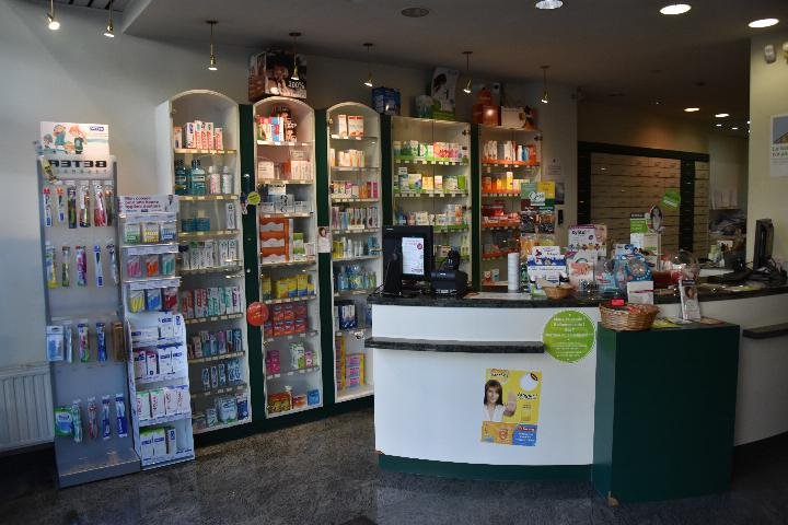 Apotheek/Pharmacie Pharma Force Porte de Hal Apotheek/Pharmacie Pharma Force Porte de Hal gelegen te Sint-Gillis.